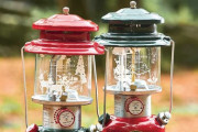 【コールマン】クリスマスの魔法！ガソリンランタン2024限定モデルの魅力