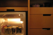 部屋にちっちゃい冷蔵庫あるやつｗｗｗ