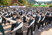 韓国高校生、「独島はわが地」と叫ぶ [10/23]  [ばーど★]