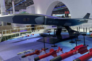 中国が発表した無人戦闘機FH-97A、艦艇運用や空中給油にも対応