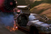 バック・ザ・フューチャー3「時速88マイルの為に車を電車に引かせるぞ！」←アホじゃね？
