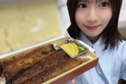 【朗報】AKBメンバー 浜松でウナギと、うなぎパイを食べる