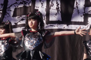 BABYMETAL / Over The Furture　“天使たちについて知れば知るほど泣いてしまう”　【海外の反応】