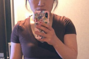 【画像】キンタロー。とんでもない服装で宅配を受け取り後悔ｗｗｗｗｗｗｗ