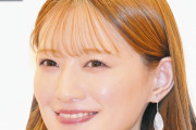 元乃木坂46のプロ雀士、『浴衣着てます？』美麗背面ショットにフォロワー驚がく「メッチャ絞ってきてる」「破壊力に耐えらない」「腹筋すごいね」