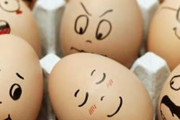 【実験】２つの卵に「バカ」「ありがとう」と書いて放置した結果 →