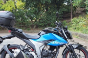 バイクに箱って有りかな？