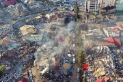 【悲報】トルコ地震、死者2万1000人を超え推定2300万人が被災。まだまだ、まだまだ増える模様