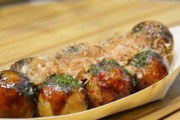 【悲報】外国人「はっきりいう、たこ焼きはまずい。」