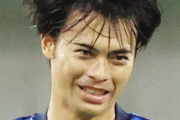 【悲報】三笘薫さん「サッカー日本代表です。年収億です。イケメンです。筑波卒です。既婚です」←こいつの欠点www