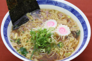 4歳の息子が突然「家をラーメン屋さんにする！」と言い出した。まず手始めに玄関から1番近い婆ちゃんの部屋をお店にすると言って、いきなり婆ちゃんに…