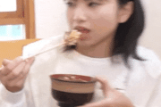 井上春華｢実家に居た頃は近所の綺麗な川で、おじいちゃんが長い筒の仕掛けでウナギ取ってました｣