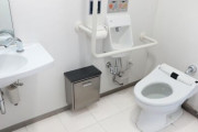 ツイッタラーさん「アンジャッシュ渡部の報道から、多目的トイレを使うのに手間が増えた　許せない」