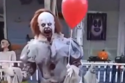 これはもはやアトラクション。ハロウィンの庭の飾り付けが素人レベルじゃない・・・。海外の反応