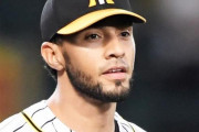 阪神が守護神スアレスと２年７億円合意　ＭＬＢ移籍への布石か　２年目は選手に選択権