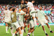クロアチアが意地の同点劇も…スペイン、OGで幕開けの激闘を延長戦2発で制し8強へ！