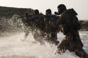 イスラエル海軍特殊部隊「シャイェテット13」、海岸からレバノン北部に潜入しヒズボラ幹部を拘束！