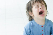 【2〜3歳児】夜中に起きて、母が居なくてもギャン泣きしなくなるのはいつ頃からなんだろうか…