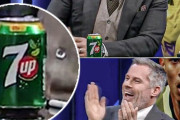 ◆悲報◆リバポOBジェイミー・キャラガーさん、CLのスタジオ解説で「7UP」手元に置いてマンU弄り?