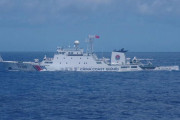 尖閣諸島沖で中国海警船2隻が領海侵入…日本漁船に接近、海保巡視船が安全を確保！