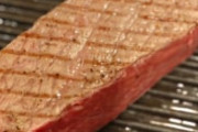 【画像】ワイ将軍、ガチでローストビーフを焼き始めるｗｗｗｗ🥩