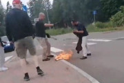 海外「ノルウェーでコーランを焼いた活動家達の車に車をぶつけて横転させるムスリム達」
