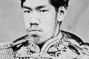 【海外の反応】日本の明治天皇がハプスブルクの顎をしている件
