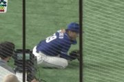 【悲報】中日・高橋周平、運悪く味方を狙撃してしまう…