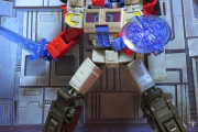【トランスフォーマー】レーザーオプ買った人いる？一部では関節が緩いっていう声もあるけどどうだった？