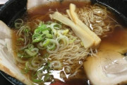 ワイラーメン通「あ、麺"バリカタ"でお願いします」店員「は…はい！(やべぇこいつガチや)」