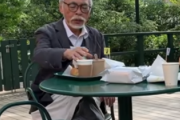【画像】宮崎駿さん、クリームソーダを没収されてしょんぼりするｗｗ