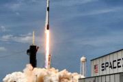 イーロン・マスクのSpaceXが36時間で3回のFalcon9ロケット打ち上げを成功！