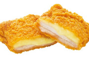 【朗報】「チーズインファミチキ」さん、今日から発売　これ絶対美味いやつだろ