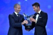 【ブンデスリーガ】レヴァンドフスキがUEFA年間最優秀選手に！　GK部門ではノイアーが受賞