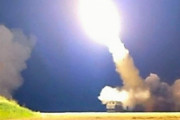 米国防総省高官、高機動ロケット砲が「最前線で重大な効果」…英国から多連装ロケットシステムM270も到着！