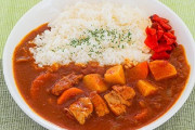 【悲報】嫁の作ったカレー、マジでクソ不味い・・・・・・
