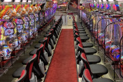 パチンコ演者って不安定な職業なのに結婚してる人多いよな。何でや？