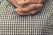 【驚愕】100歳以上の人の数、スゴいことになっていた！！！
