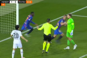 ◆悲報◆FCバルセロナさん、ラストプレーで明らかなお情けPKもらってイキリたってしまう?