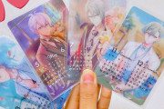 推しのカードでオリジナルカレンダーが作れる！ダイソーのアイテムに「本当に天才」