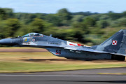 ウクライナへの戦闘機提供、ポーランドがMiG-29を手放さない理由
