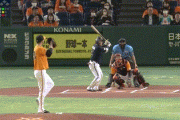 【巨人対オリックス1回戦】巨人・ヘルナンデスの守備…