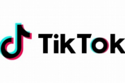 【画像】Tiktok「男子中学生にありがちな服装やってみたｗｗｗ」