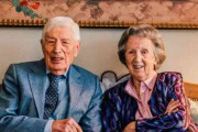 「お互いなしでは生きられない」オランダ元首相夫妻、手を繋いだまま安楽死