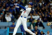【朗報】大谷翔平、待望1号で米大手メディアも続々速報　「ショーへようこそ！」全米で強烈存在感
