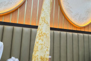 AKBメンバーさん、マレーシアで長いデザートを食べる