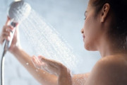 「身体を洗わない」“タモリ式入浴法”は正しい？　専門家が出した答え