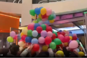 【悲報】中国のショッピングモール、風船に群がるキッズにとんでもない罠を仕掛けるｗｗｗｗ
