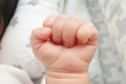 【少子化】2024年上半期、出生数35万人　前年同期比5.7％減、厚労省