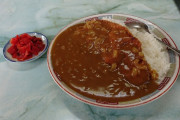 80くらいのジジイが1人でやってるラーメン屋のカツカレー